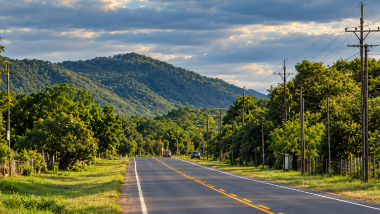 Ruta rodeada de naturaleza en Paraguarí, Paraguay